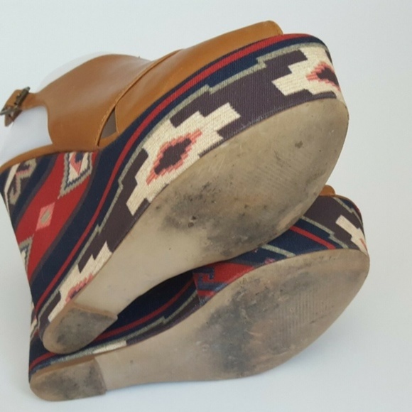 Steve Madden Elissa Wedge Aztec Tribal Print 7.5 - Picture 7 of 8
